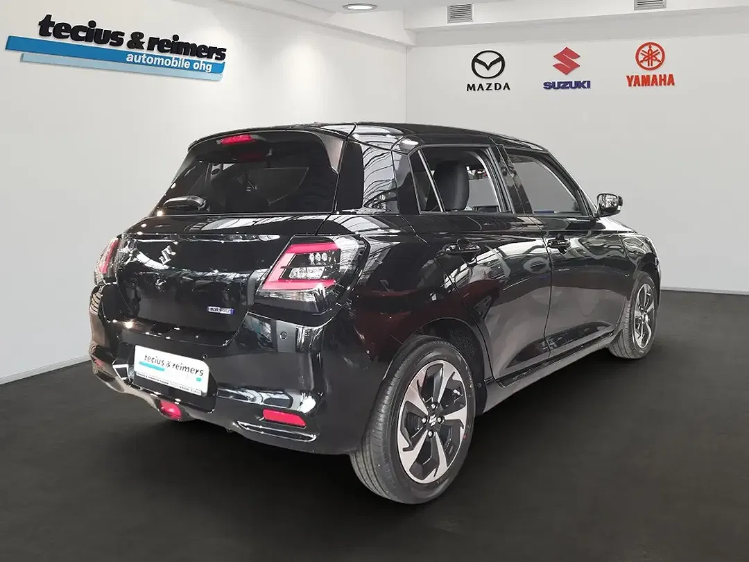Suzuki Swift - Thumbnail 4