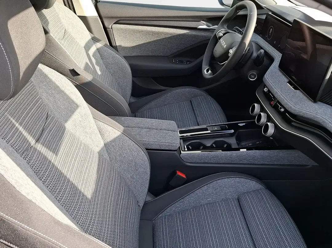 Skoda Superb - Thumbnail 12