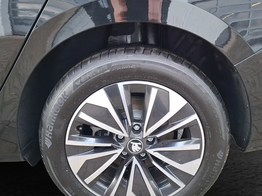 Skoda Superb - Thumbnail 5