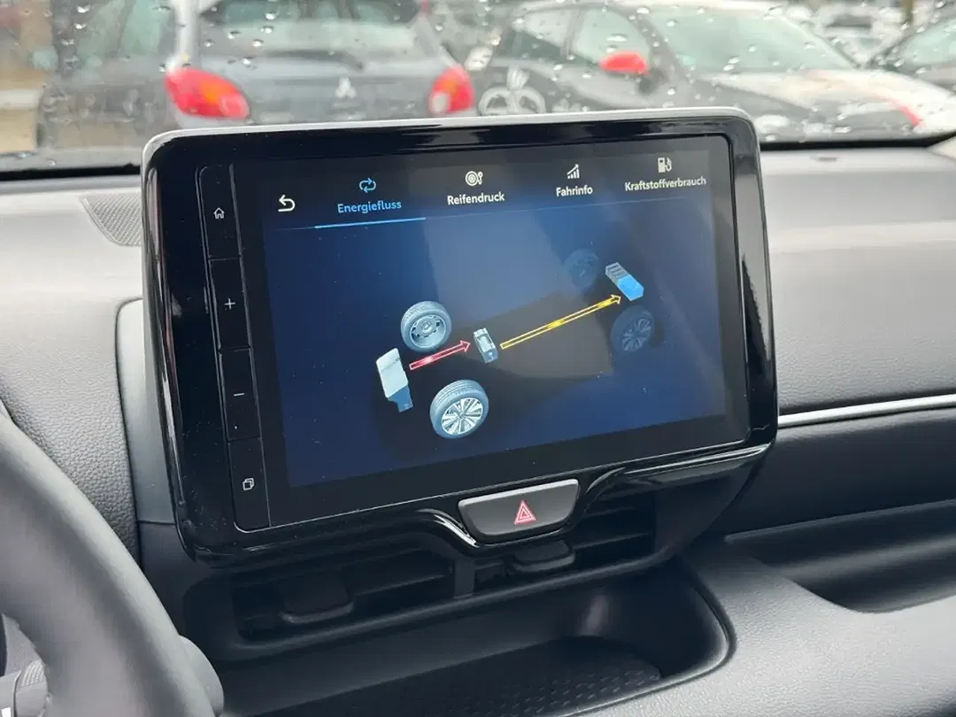 Toyota Yaris - Thumbnail 13