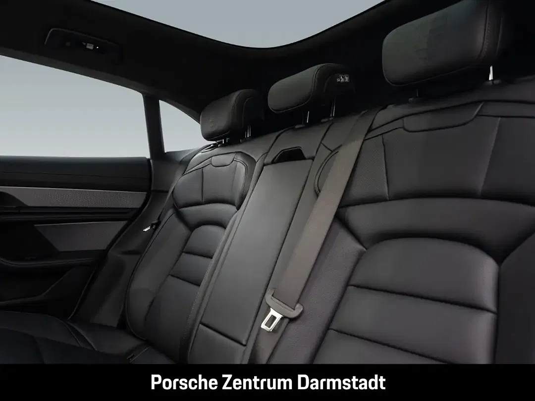 Porsche Taycan - Thumbnail 8
