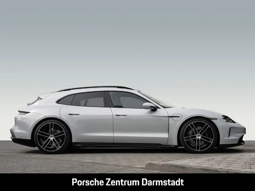 Porsche Taycan - Thumbnail 9
