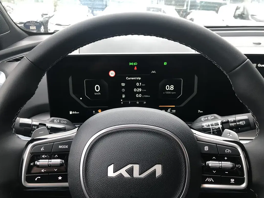 Kia Sorento - Thumbnail 11