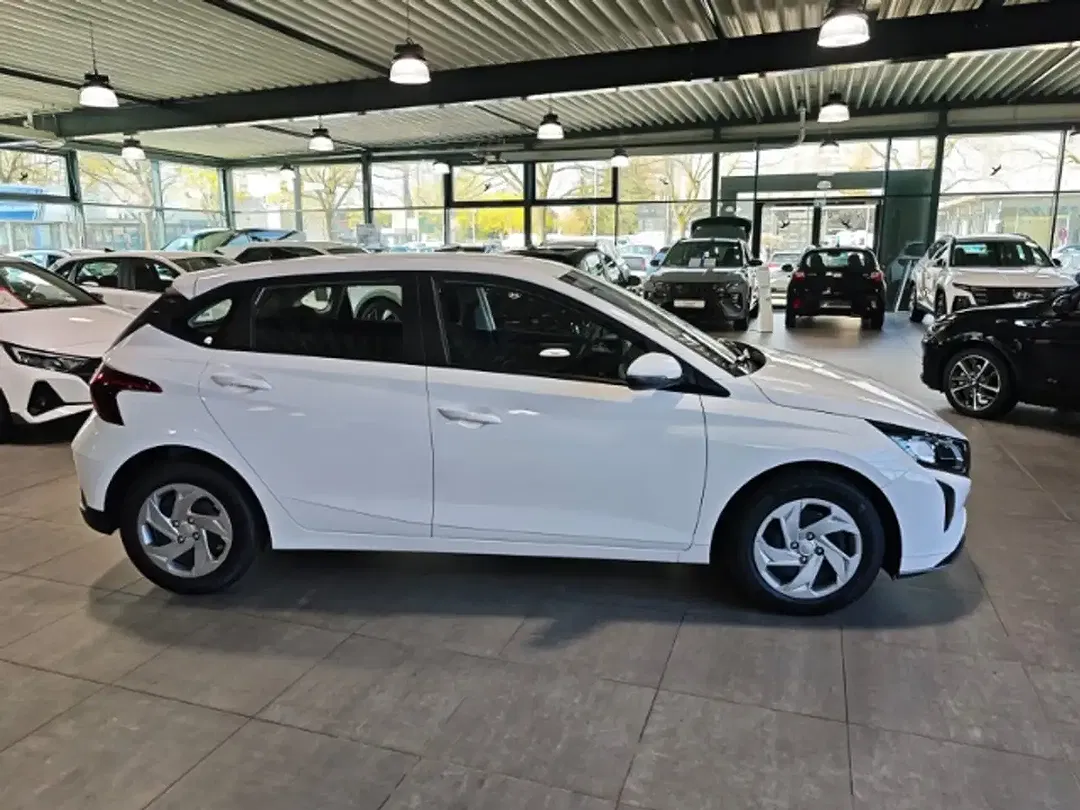 Hyundai i20 - Thumbnail 4
