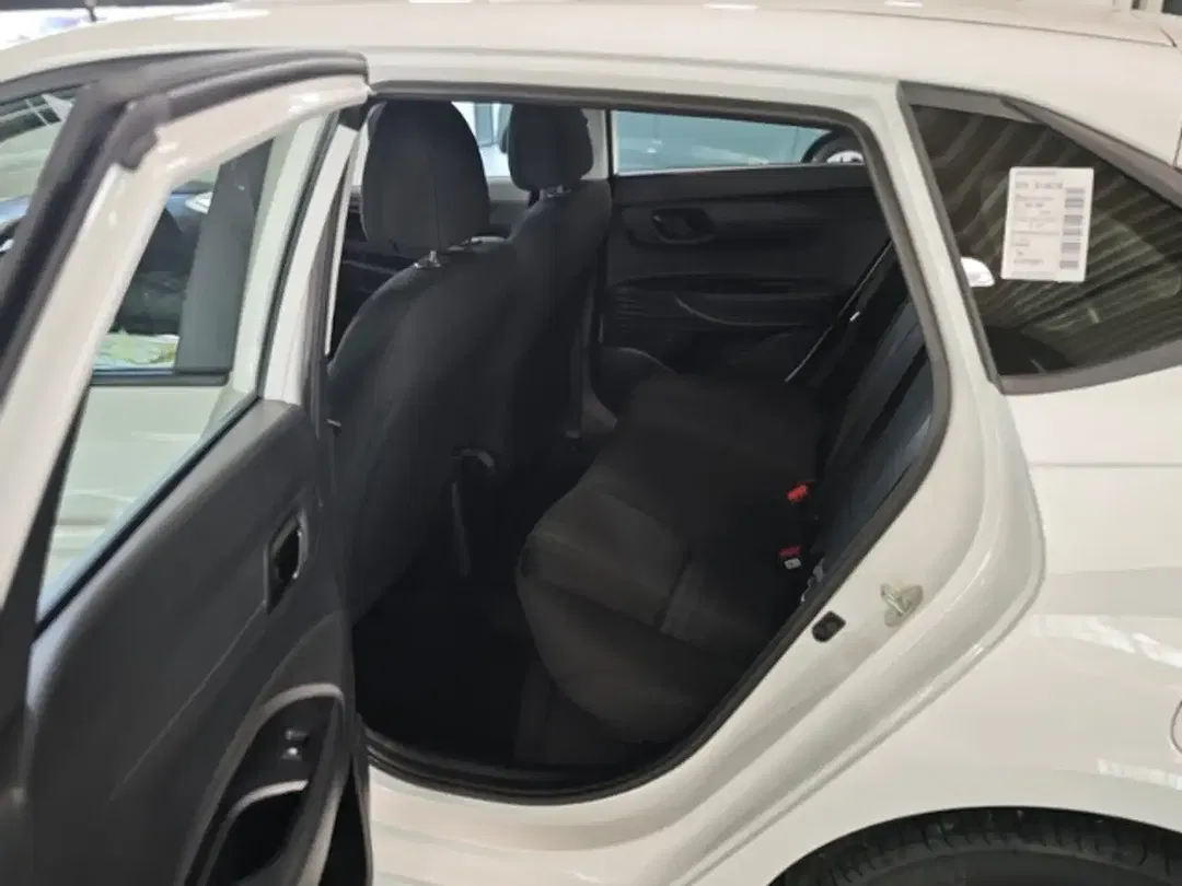 Hyundai i20 - Thumbnail 8