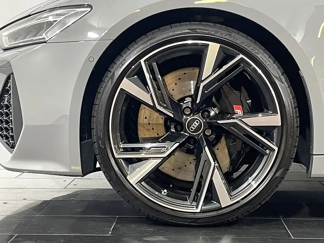 Audi RS6 - Thumbnail 10