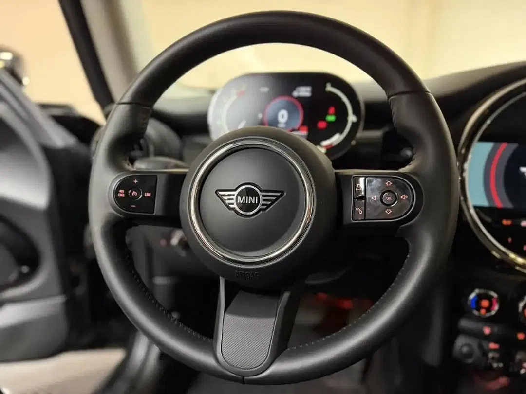 MINI Cooper - Thumbnail 11