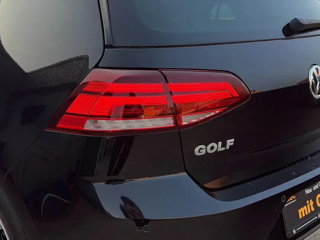 Volkswagen Golf - Thumbnail 13