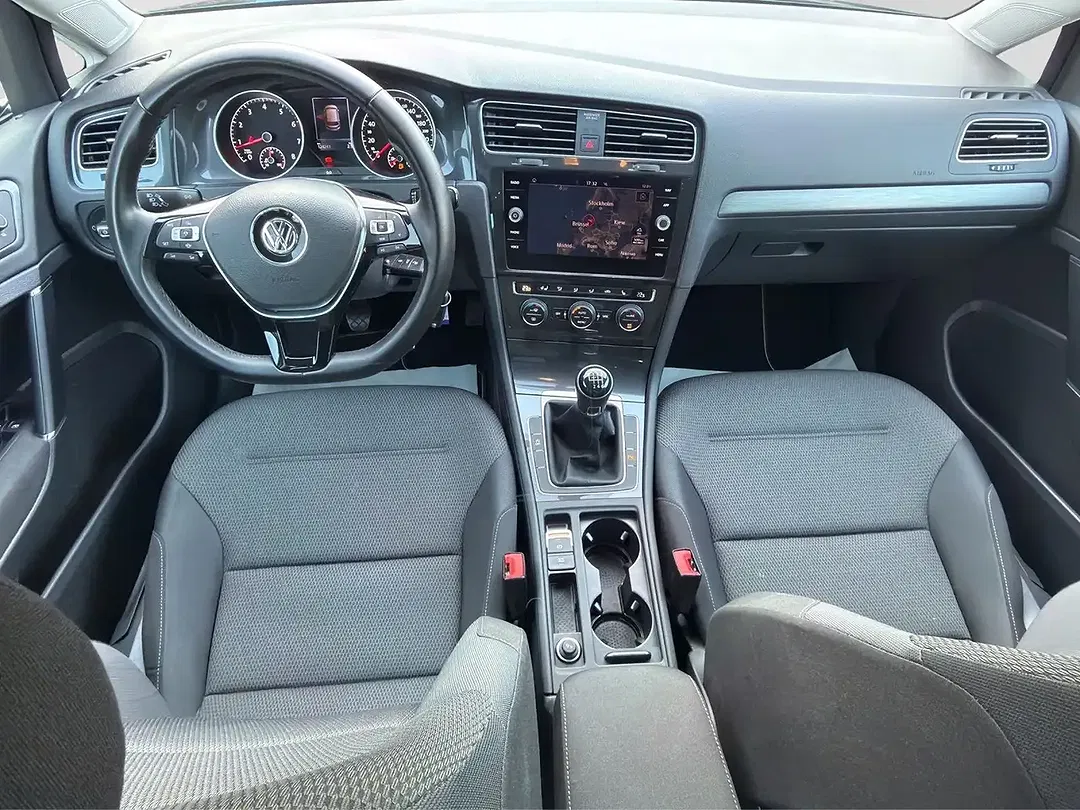 Volkswagen Golf - Thumbnail 9