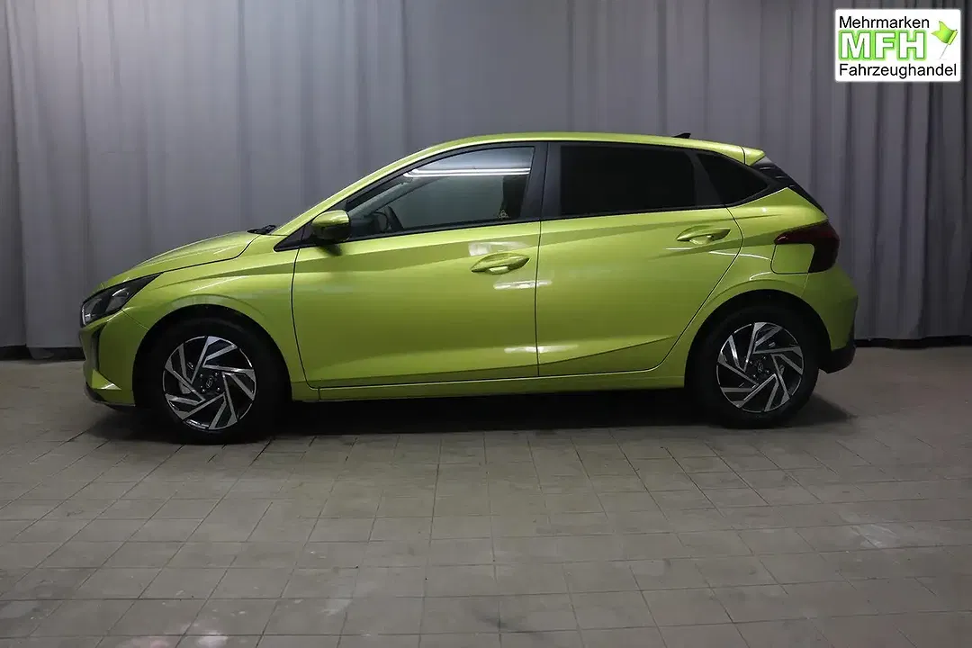 Hyundai i20 - Thumbnail 3