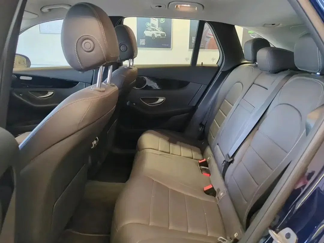 Mercedes-Benz GLC 300 - Thumbnail 8