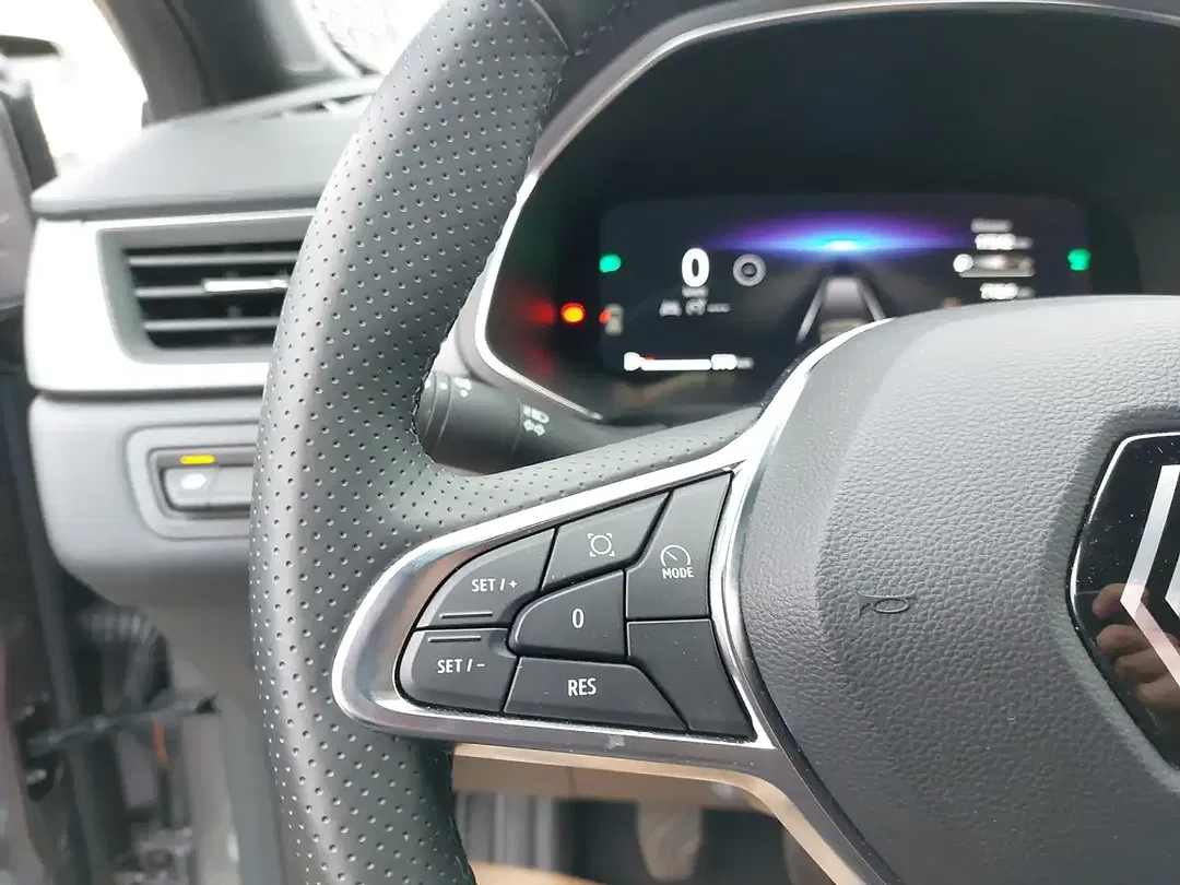 Renault Captur - Thumbnail 15