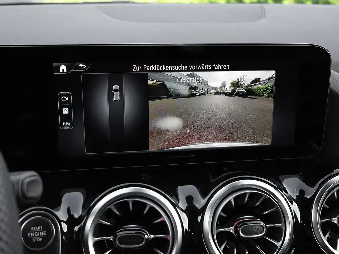 Mercedes-Benz GLA 200 - Thumbnail 12