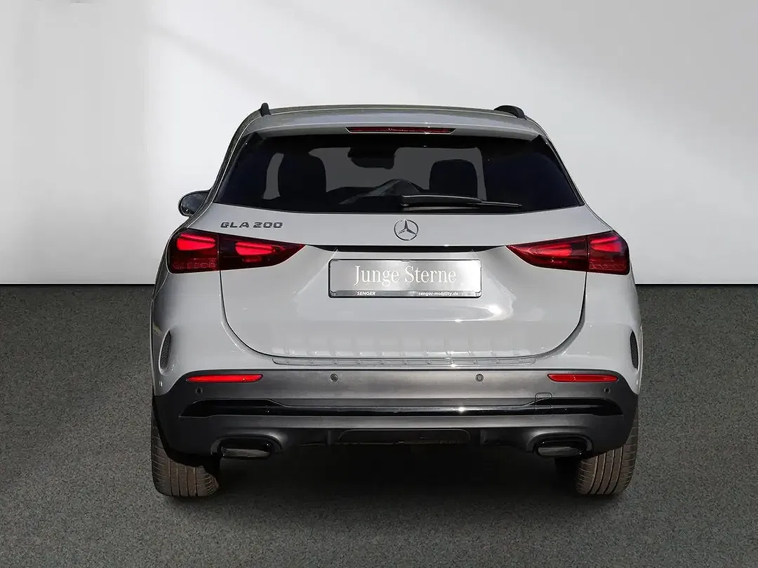 Mercedes-Benz GLA 200 - Thumbnail 4