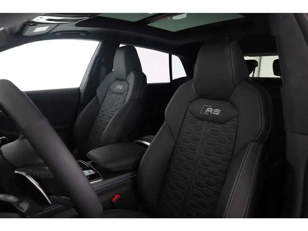Audi RS Q8 - Thumbnail 9