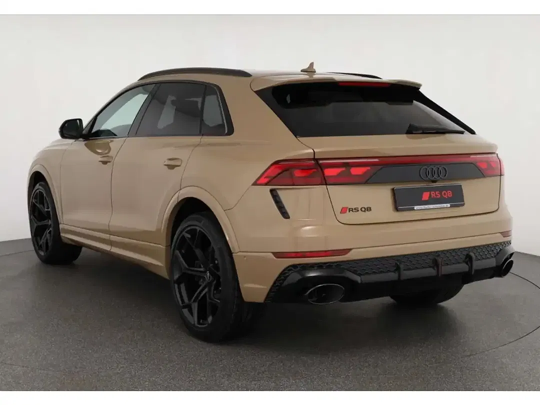 Audi RS Q8 - Thumbnail 3
