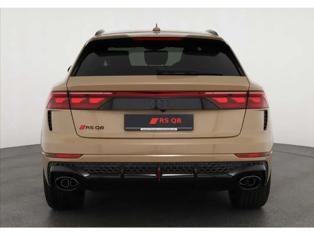 Audi RS Q8 - Thumbnail 5