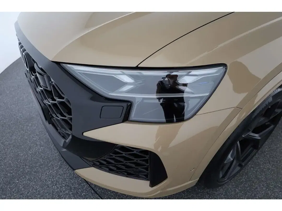 Audi RS Q8 - Thumbnail 6