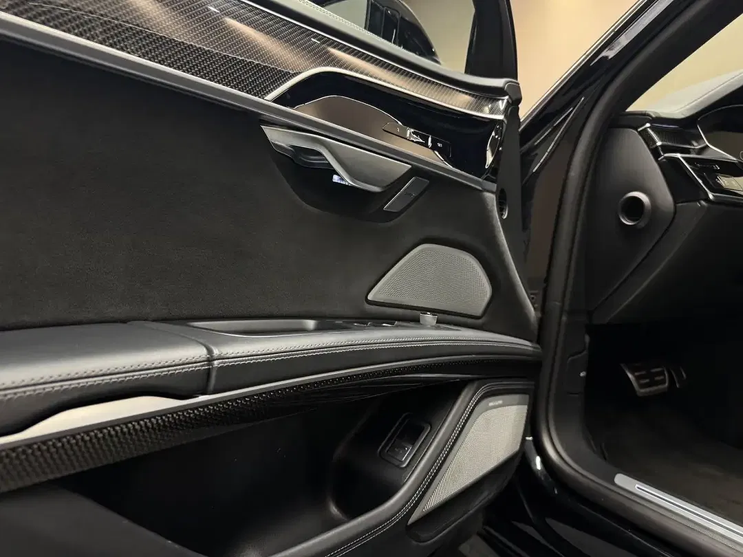 Audi S8 - Thumbnail 11
