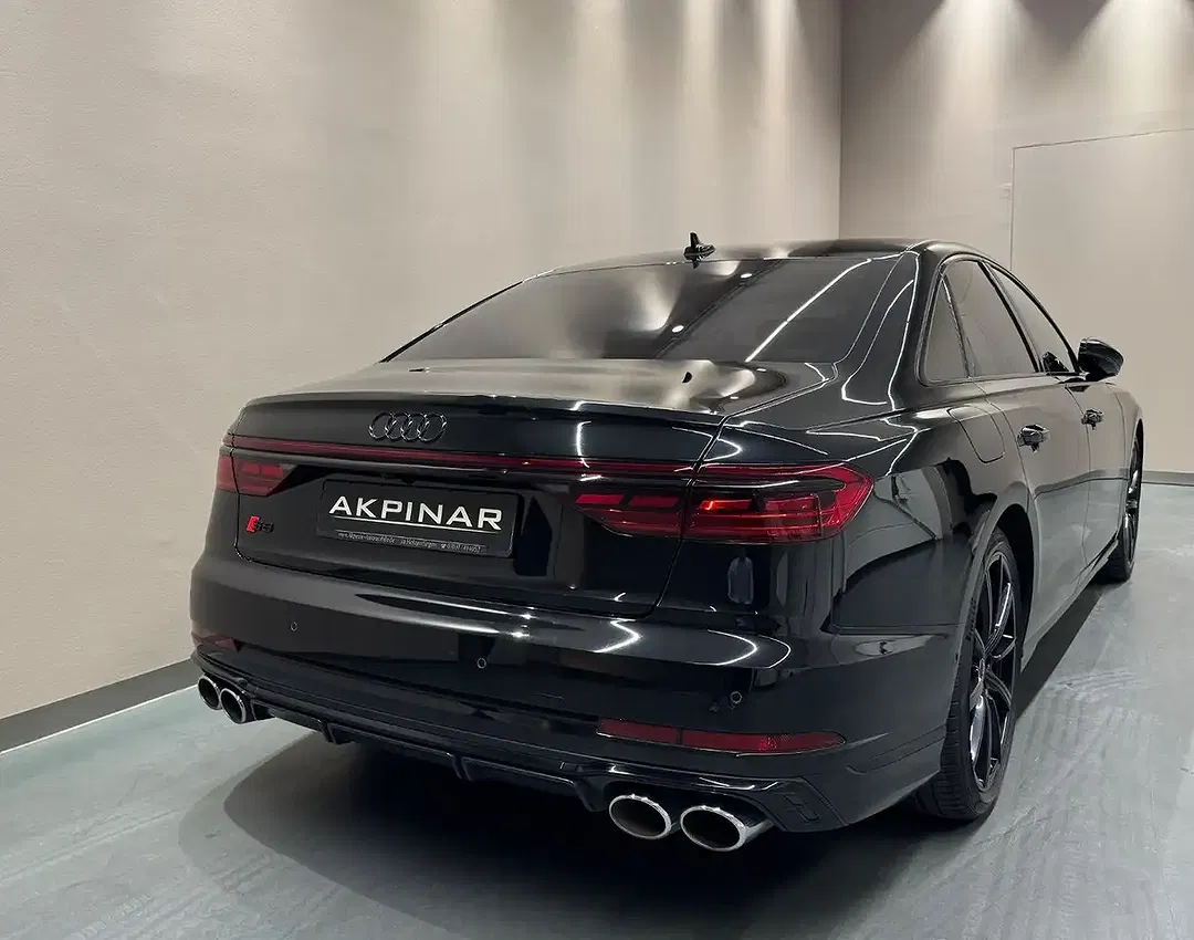 Audi S8 - Thumbnail 3