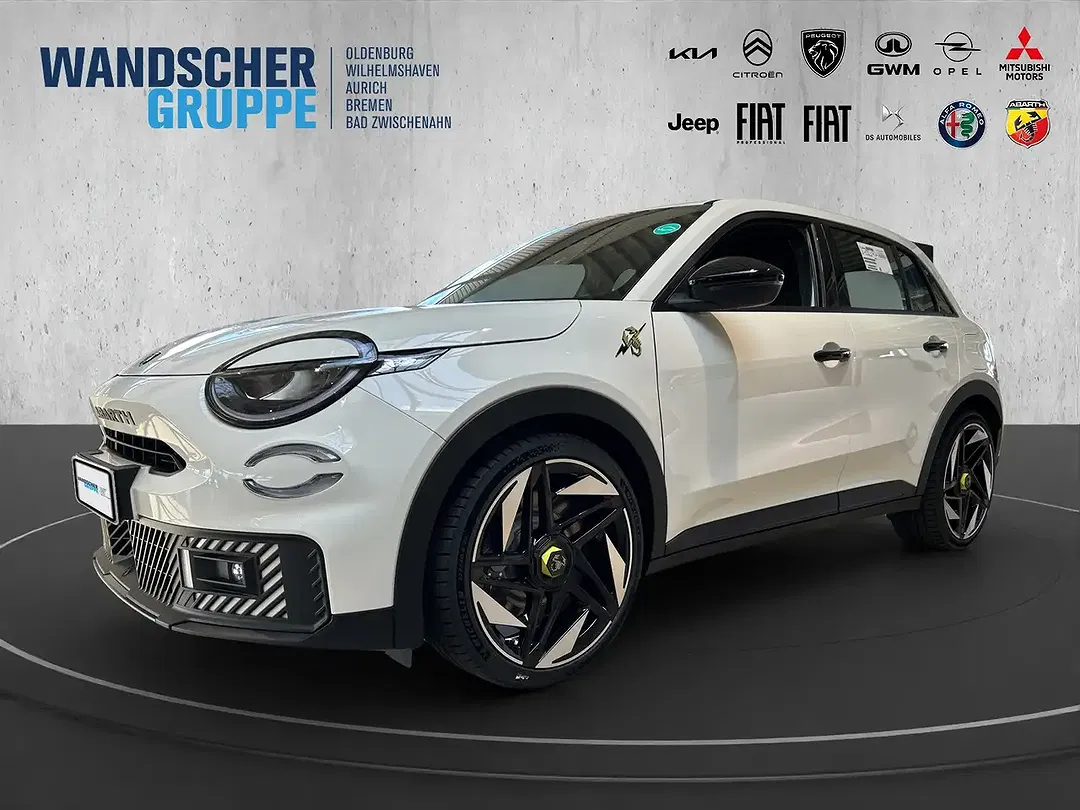 Abarth 600e - Thumbnail 1
