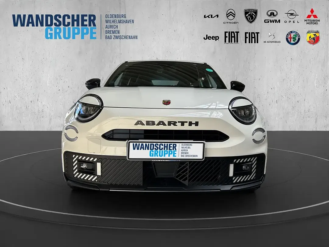 Abarth 600e - Thumbnail 8