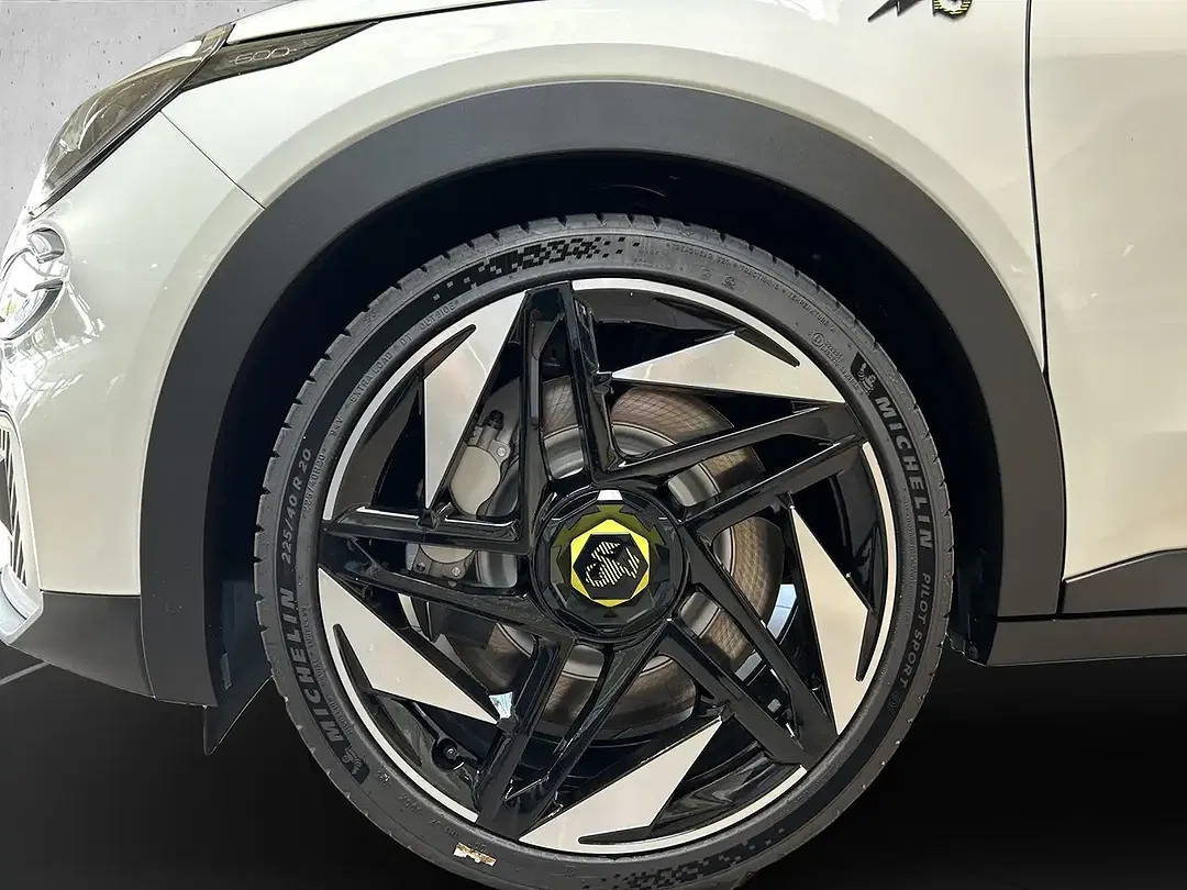 Abarth 600e - Thumbnail 9