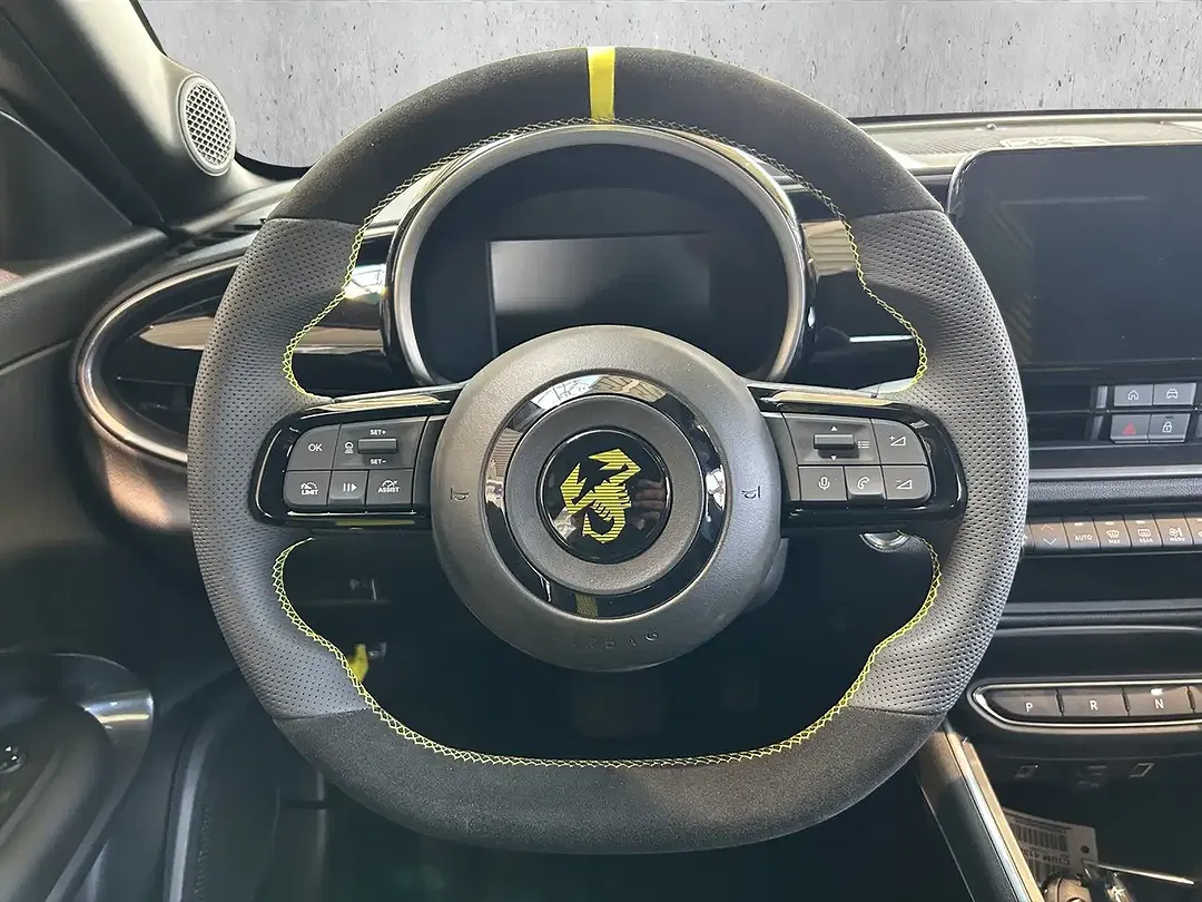 Abarth 600e - Thumbnail 12
