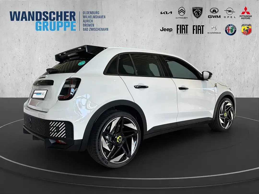 Abarth 600e - Thumbnail 5