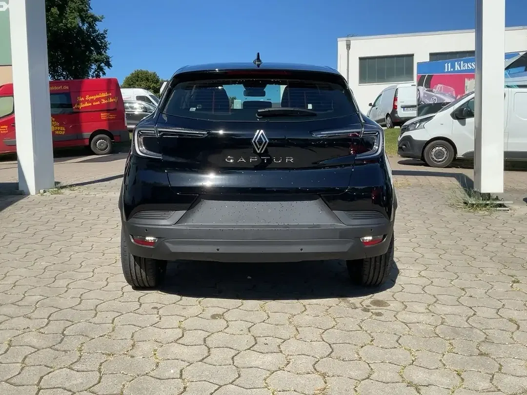 Renault Captur - Thumbnail 3