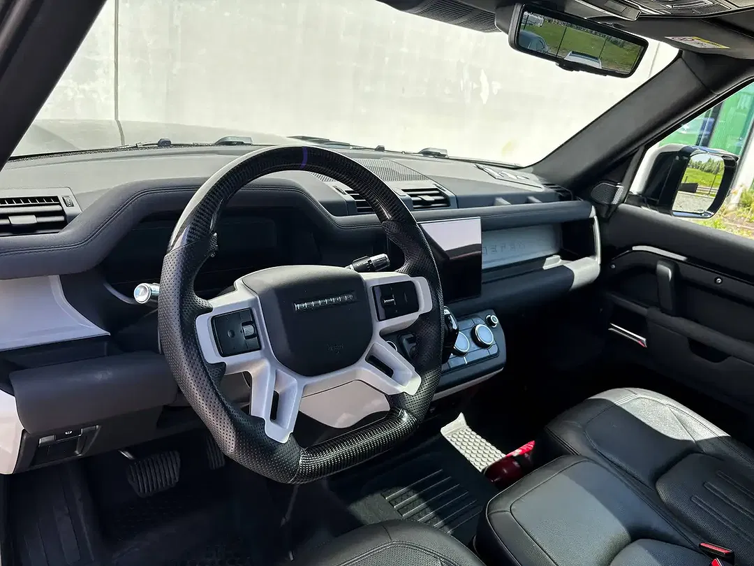 Land Rover Defender - Thumbnail 10