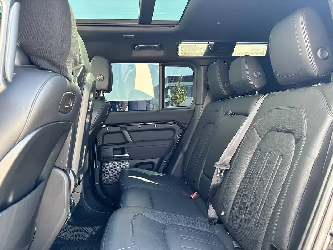 Land Rover Defender - Thumbnail 12
