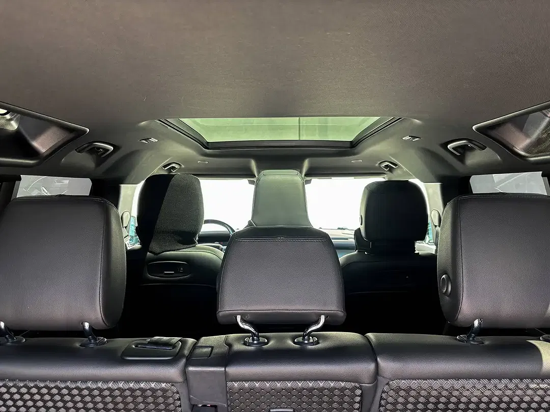 Land Rover Defender - Thumbnail 13
