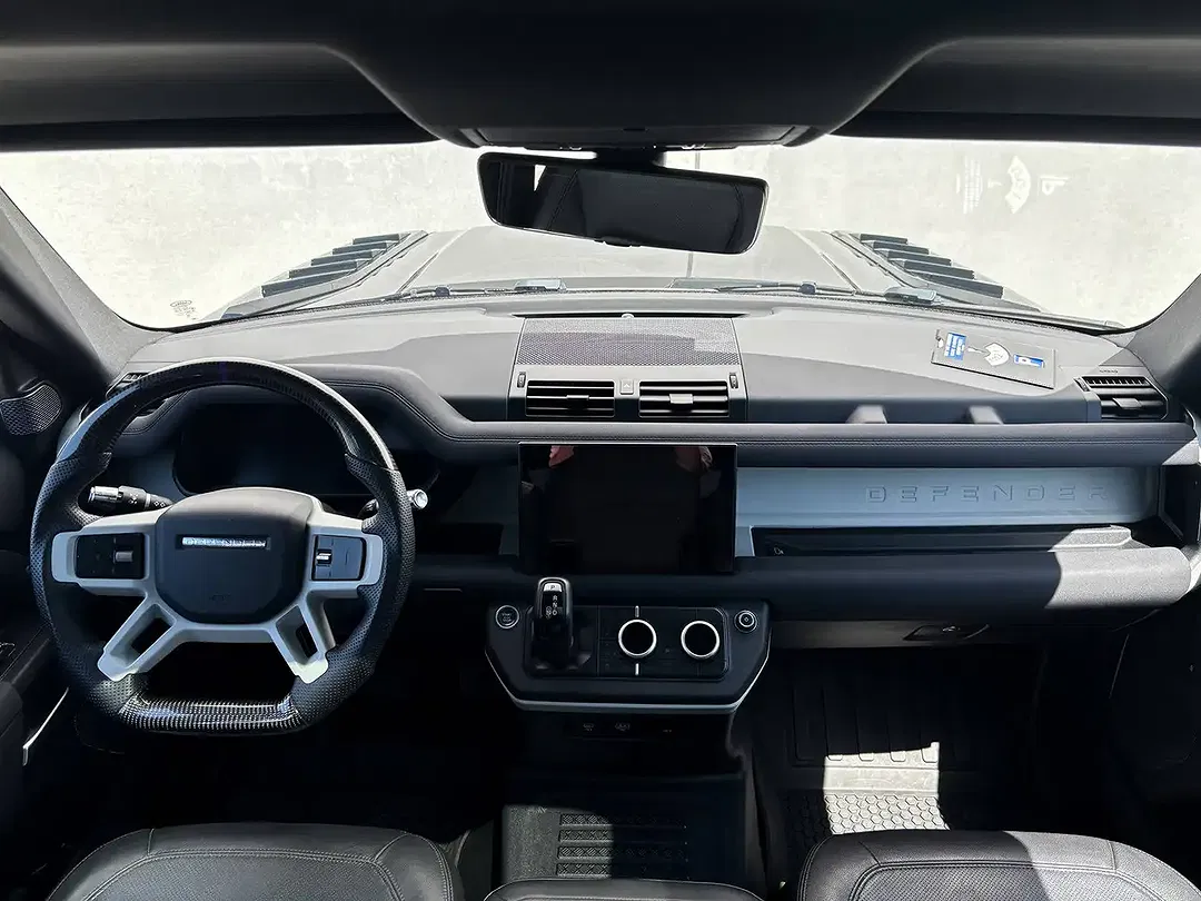 Land Rover Defender - Thumbnail 14