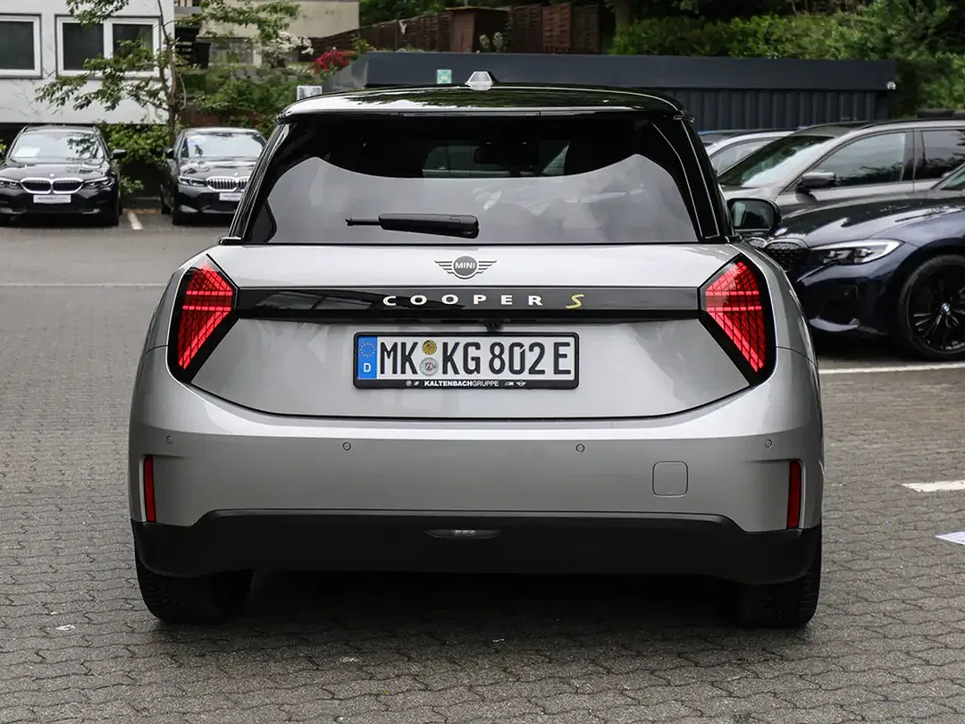 MINI Cooper SE - Thumbnail 5