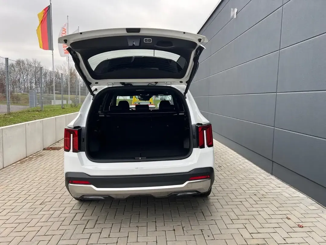 Kia Sorento - Thumbnail 12