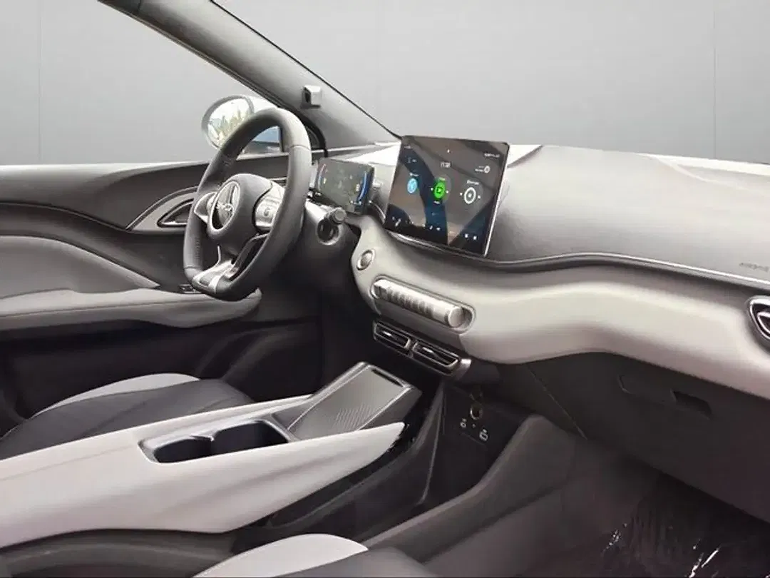 BYD Dolphin - Thumbnail 11