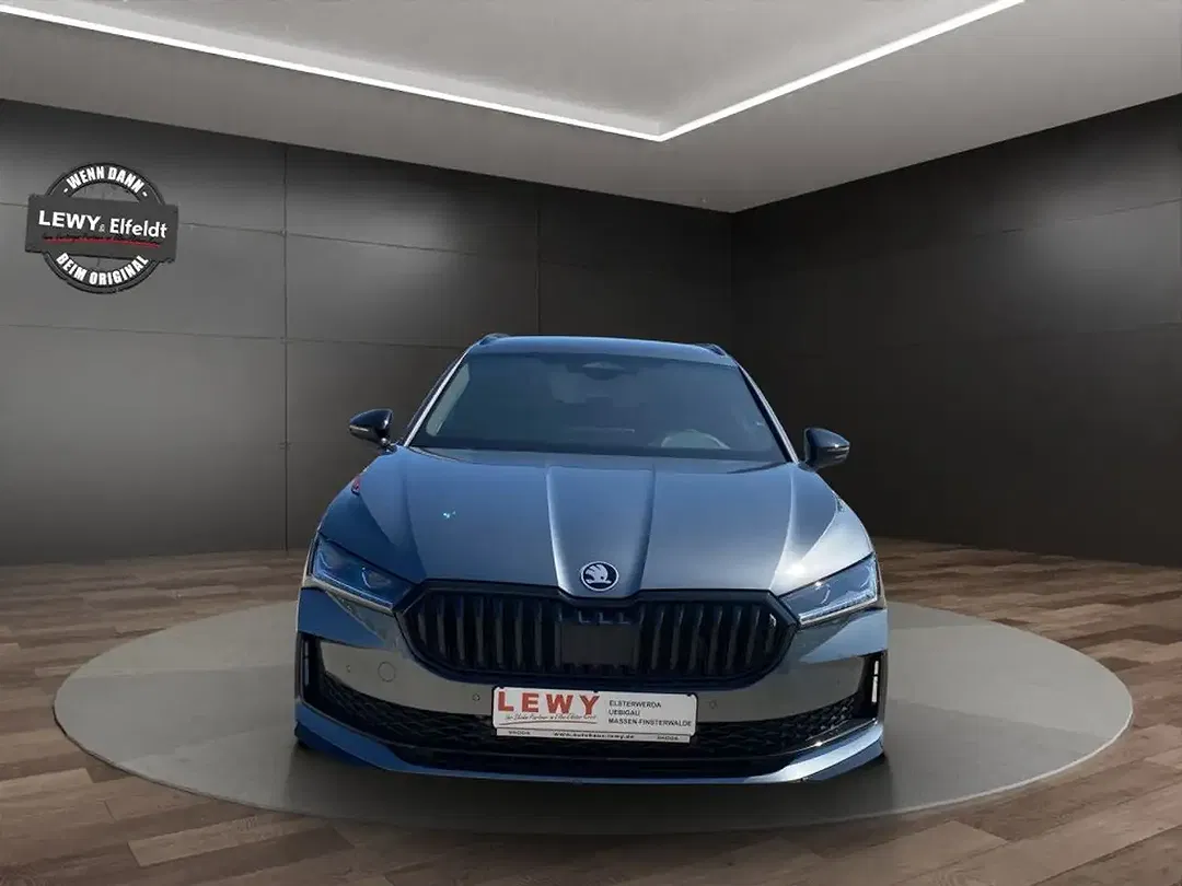 Skoda Superb - Thumbnail 1