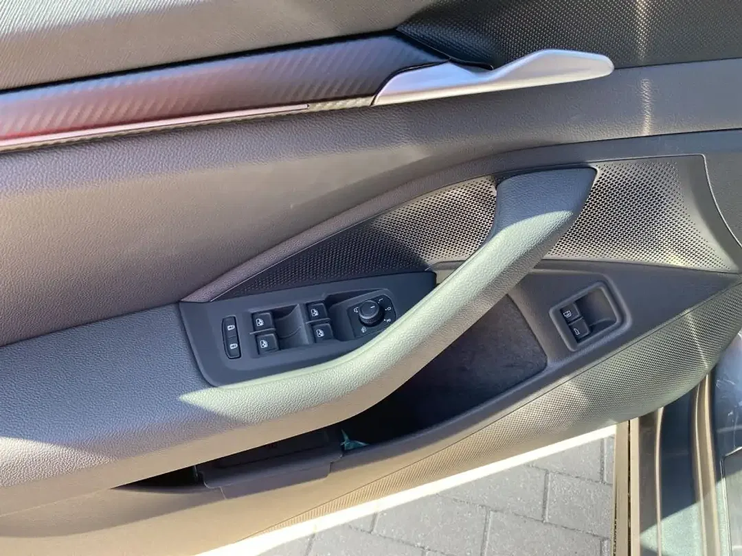 Skoda Superb - Thumbnail 11