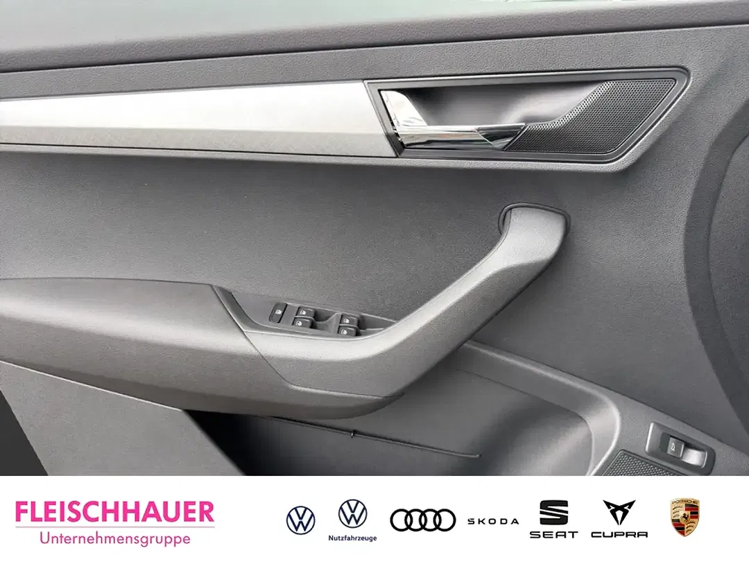 Skoda Karoq - Thumbnail 8