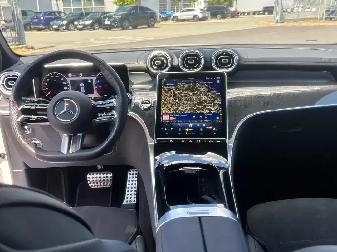 Mercedes-Benz GLC 200 - Thumbnail 8