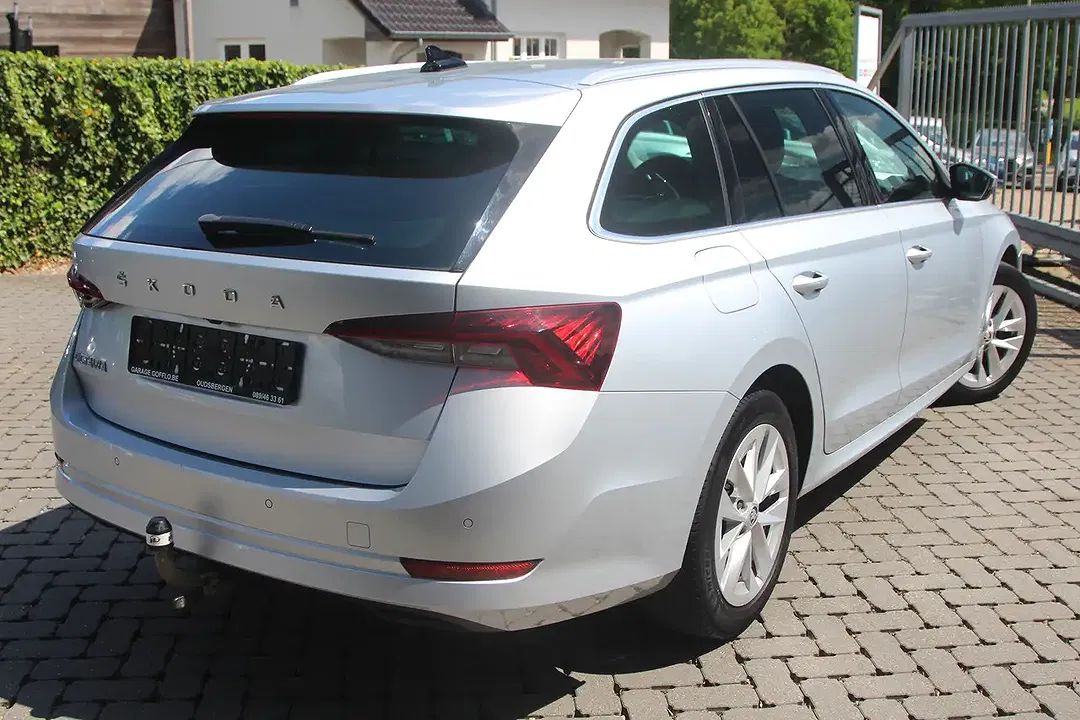 Skoda Octavia - Thumbnail 2