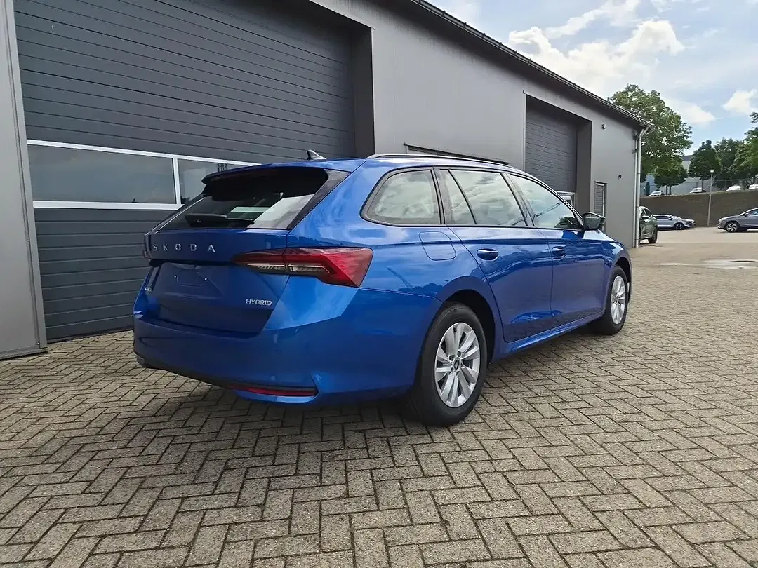 Skoda Octavia - Thumbnail 4