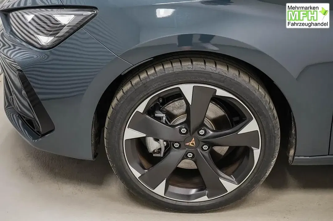 CUPRA Leon - Thumbnail 5