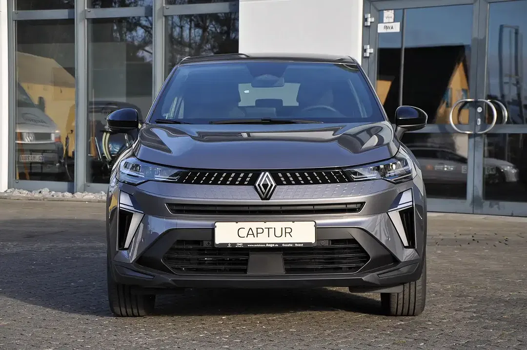Renault Captur - Thumbnail 3