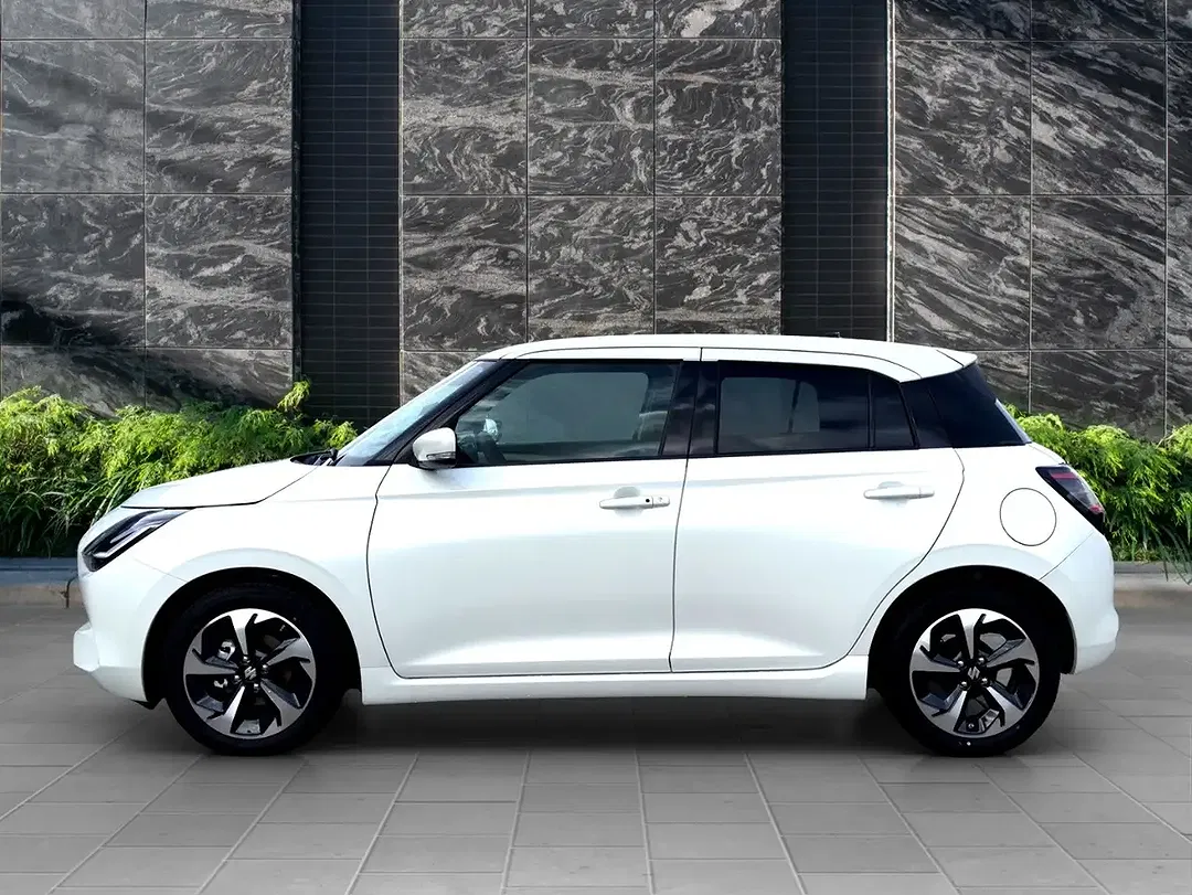 Suzuki Swift - Thumbnail 3