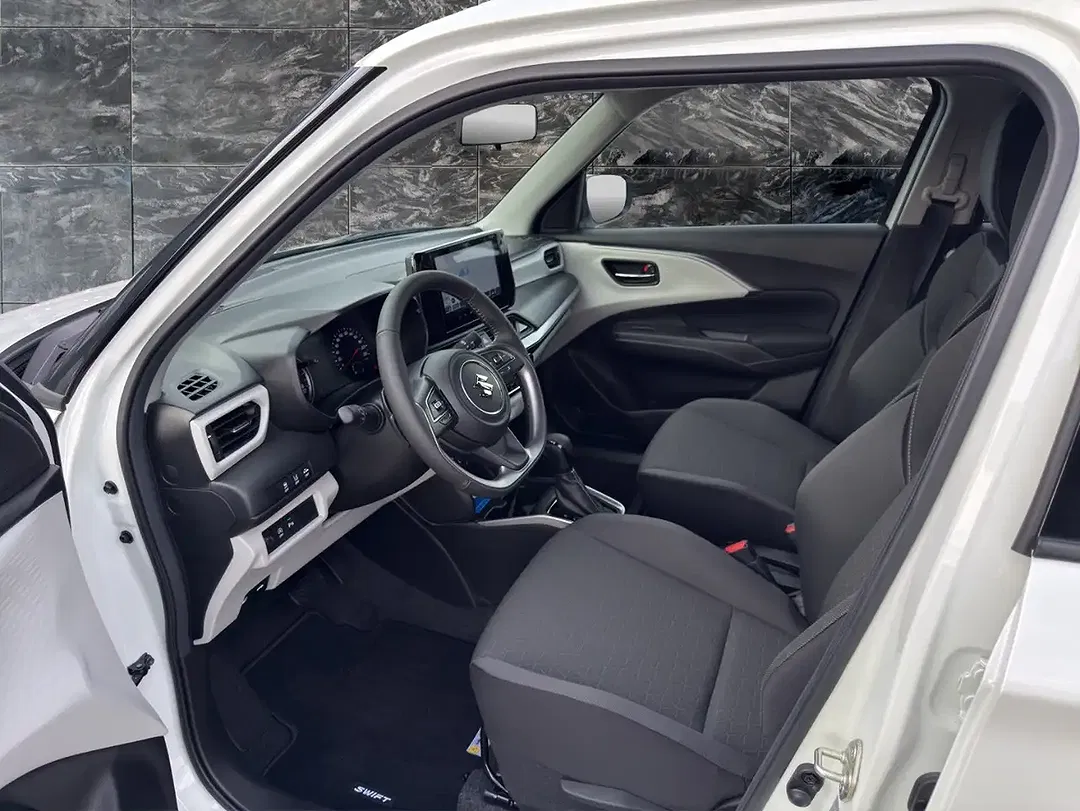 Suzuki Swift - Thumbnail 9