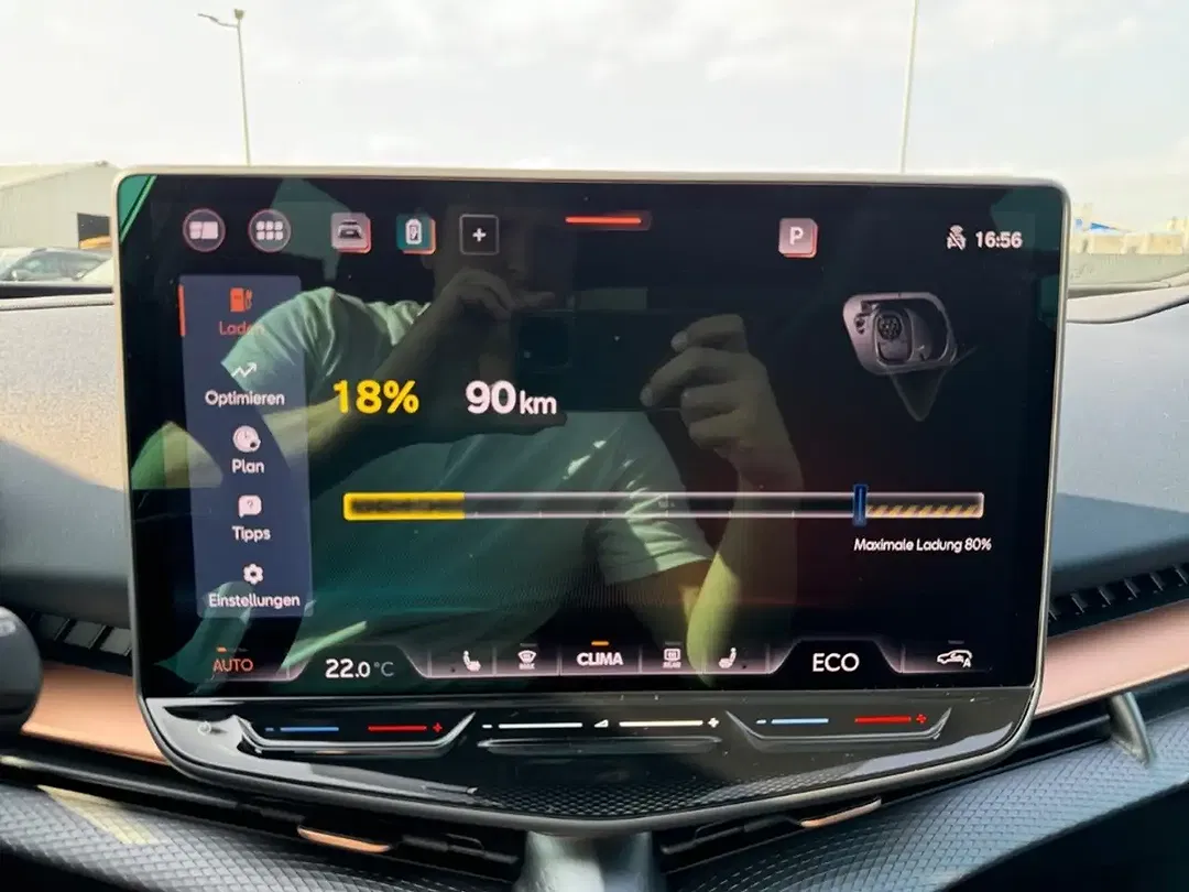 CUPRA Tavascan - Thumbnail 33