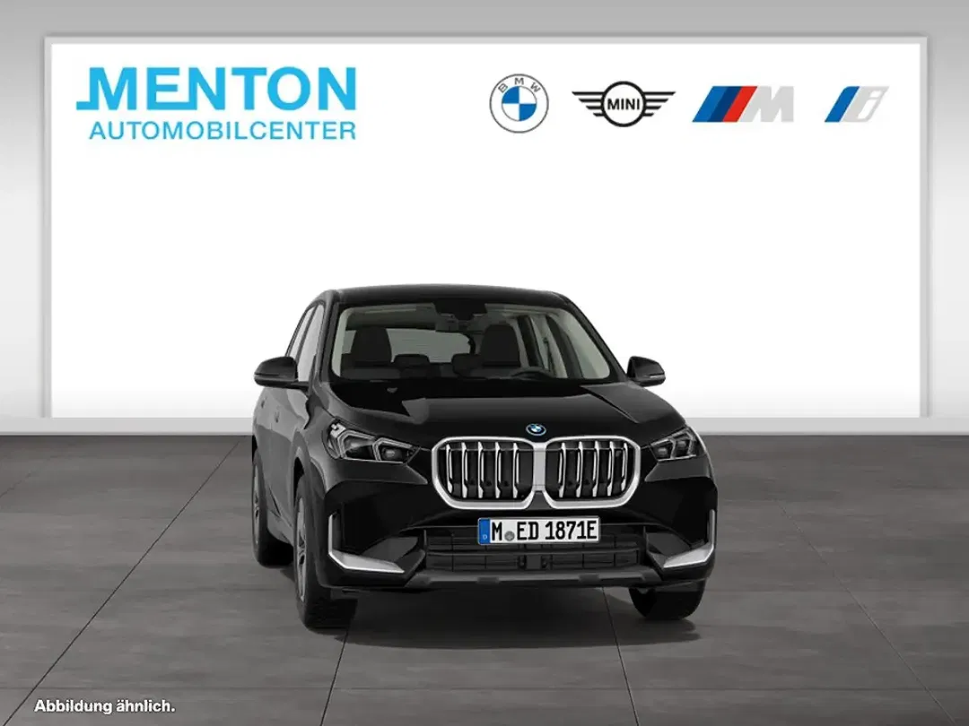 BMW iX1 - Thumbnail 11