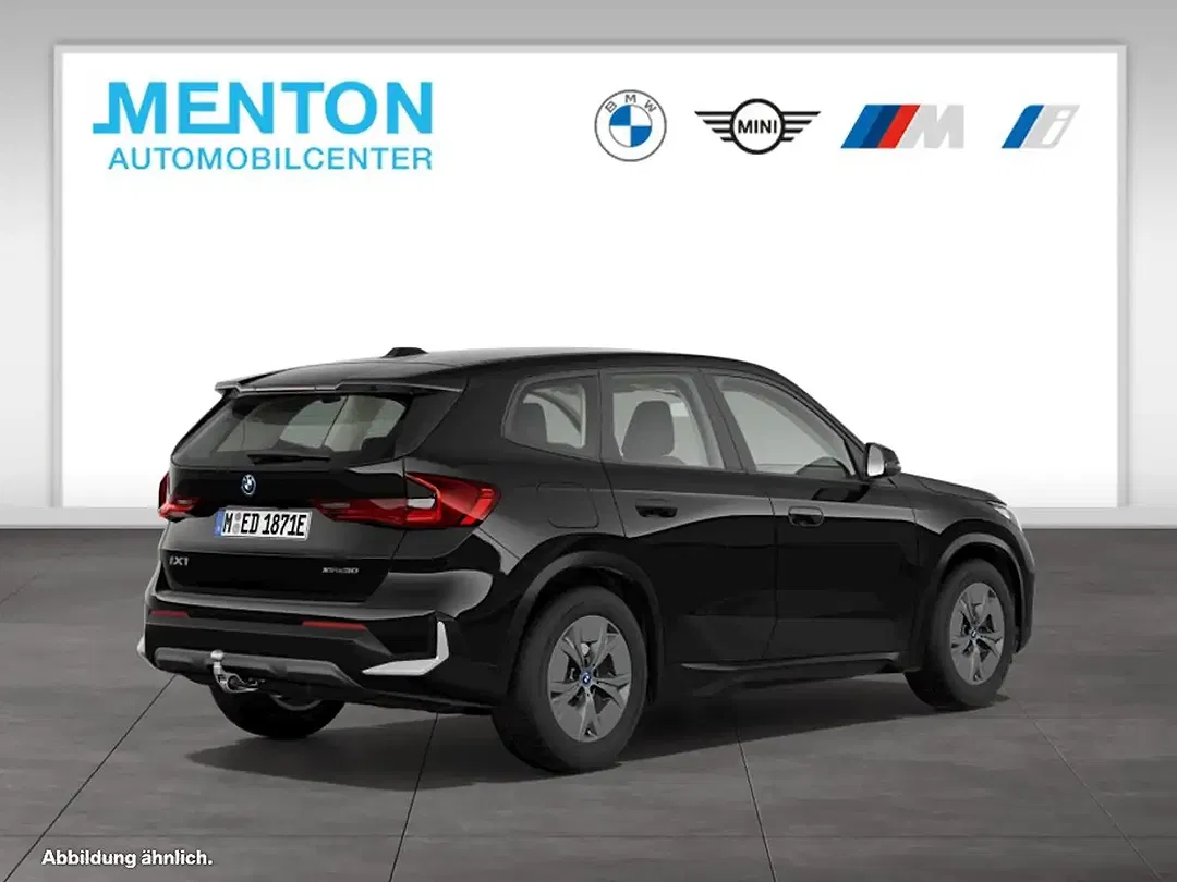 BMW iX1 - Thumbnail 3